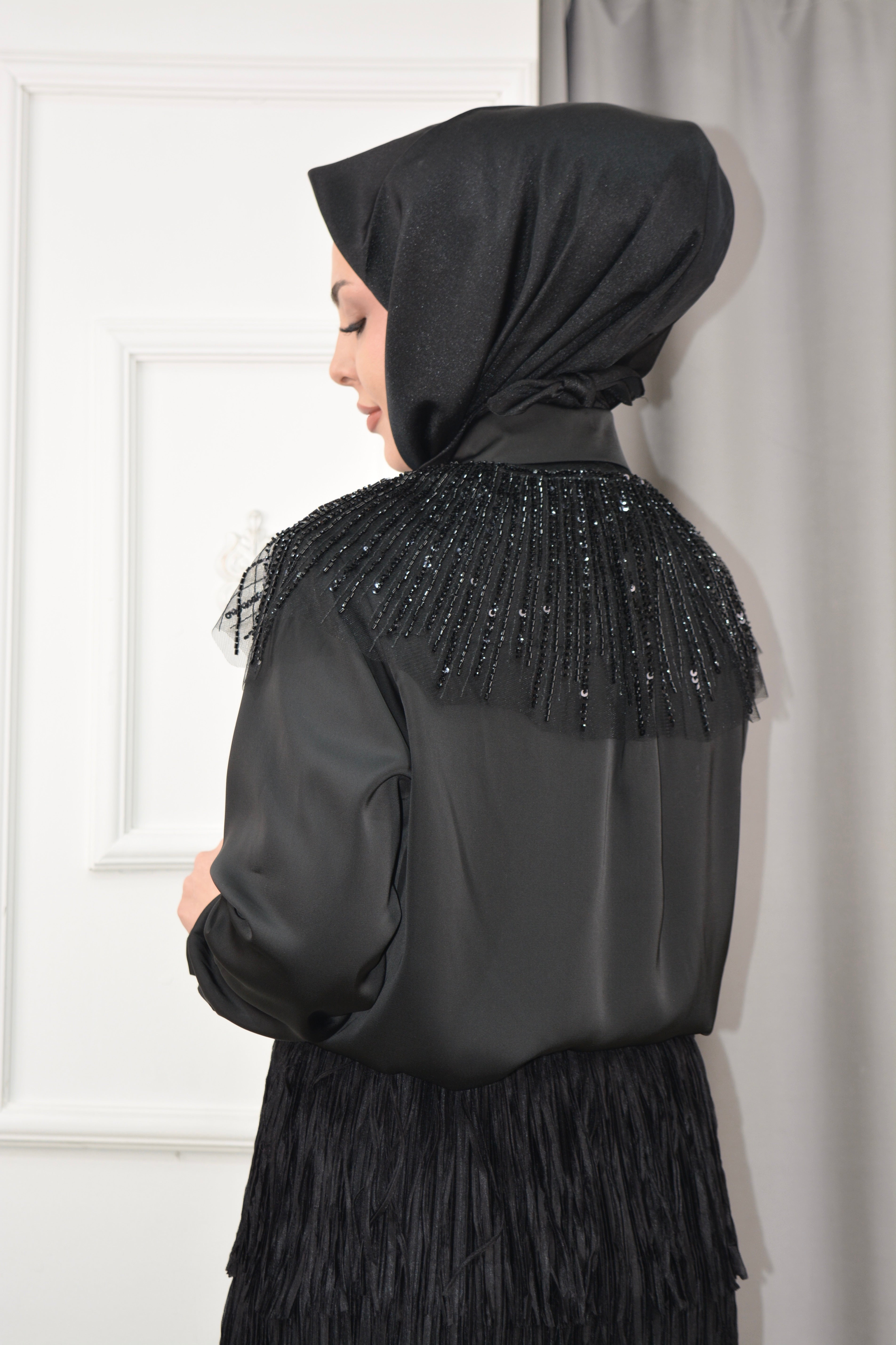 YAKALI GÖMLEK - Siyah