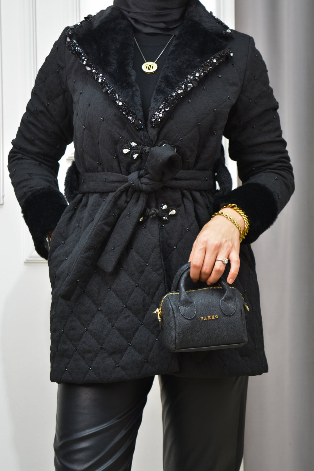 İNCİ KABAN - SİYAH