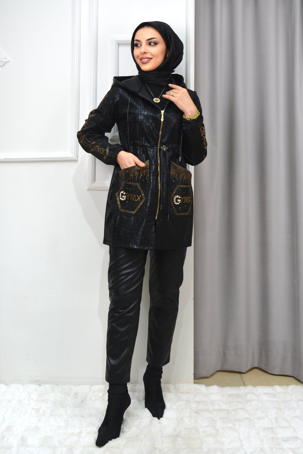 TAŞ DETAYLI KAPÜŞONLU CEKET