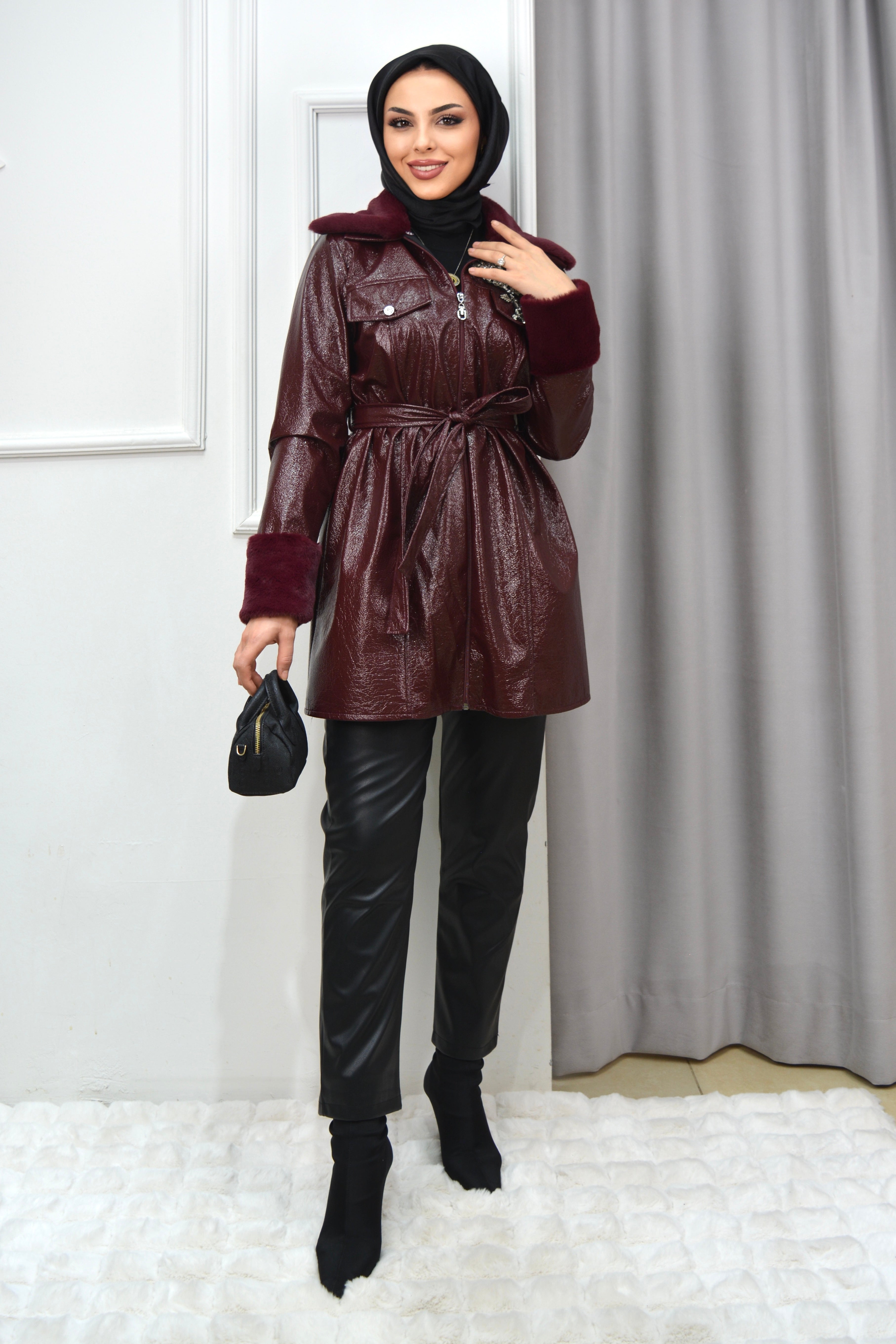 TAŞ  DETAYLI KÜRK YAKALI CEKET - BORDO