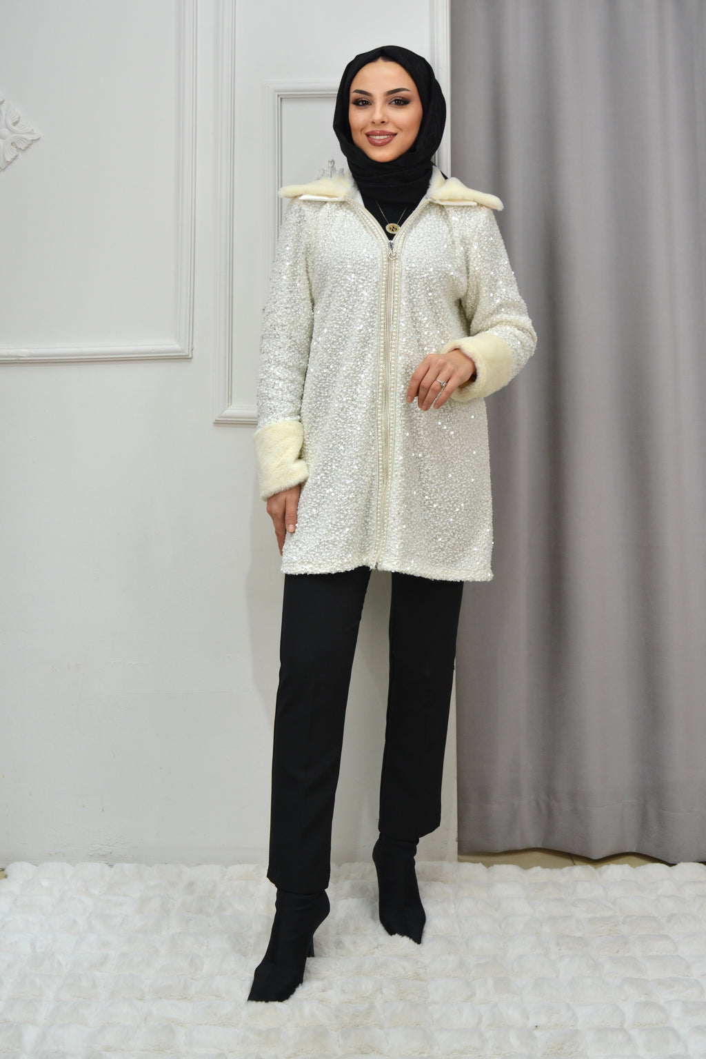 PUL PAYET DOKULU KÜRK DETAY CEKET- EKRU