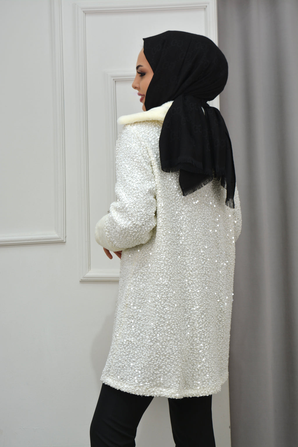 PUL PAYET DOKULU KÜRK DETAY CEKET- EKRU