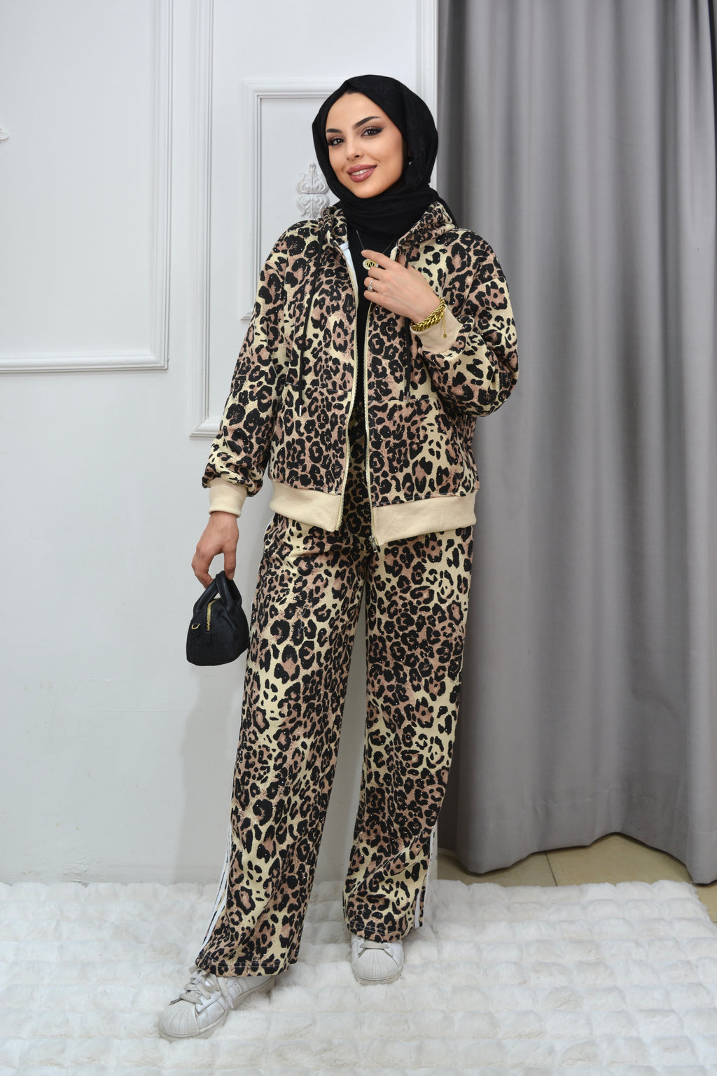 CEKETLİ LEOPAR TAKIM