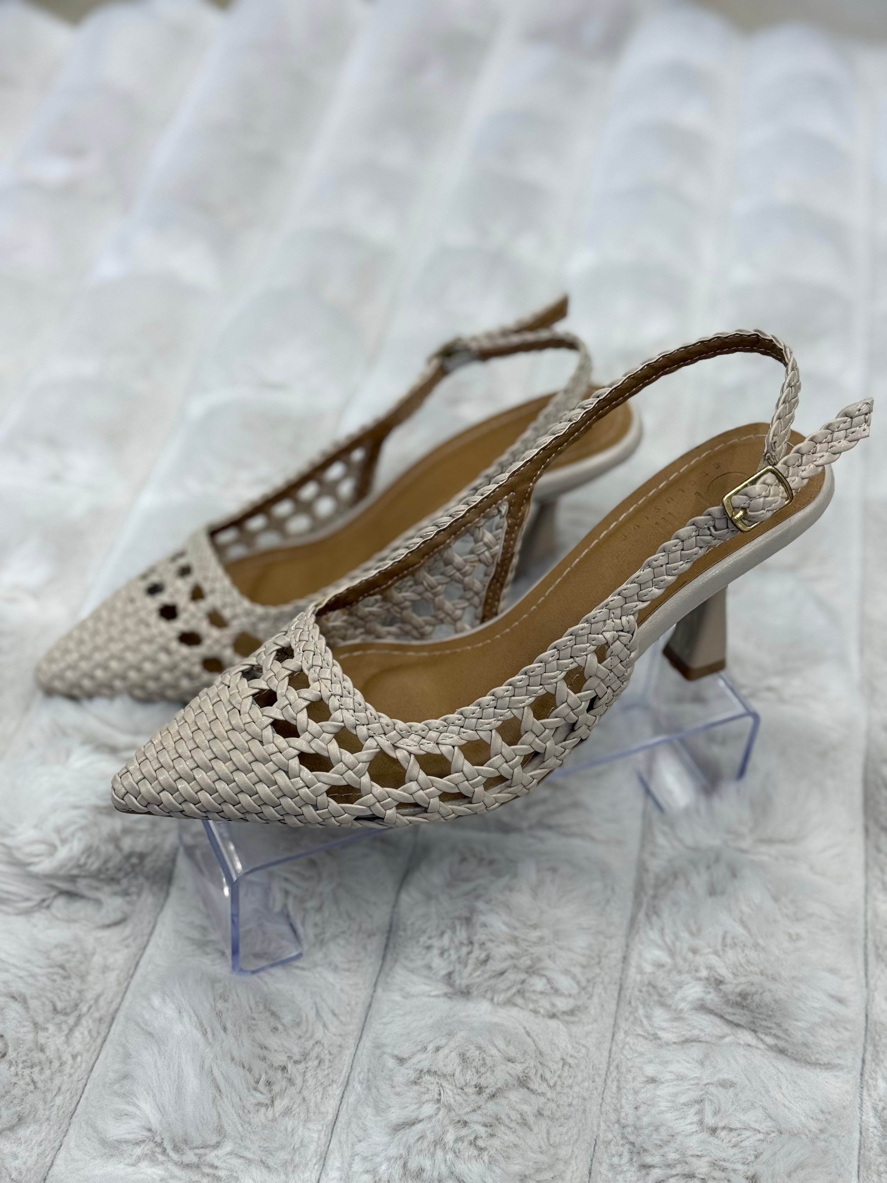 ÖRGÜ TOPUKLU AYAKKABI- BEJ