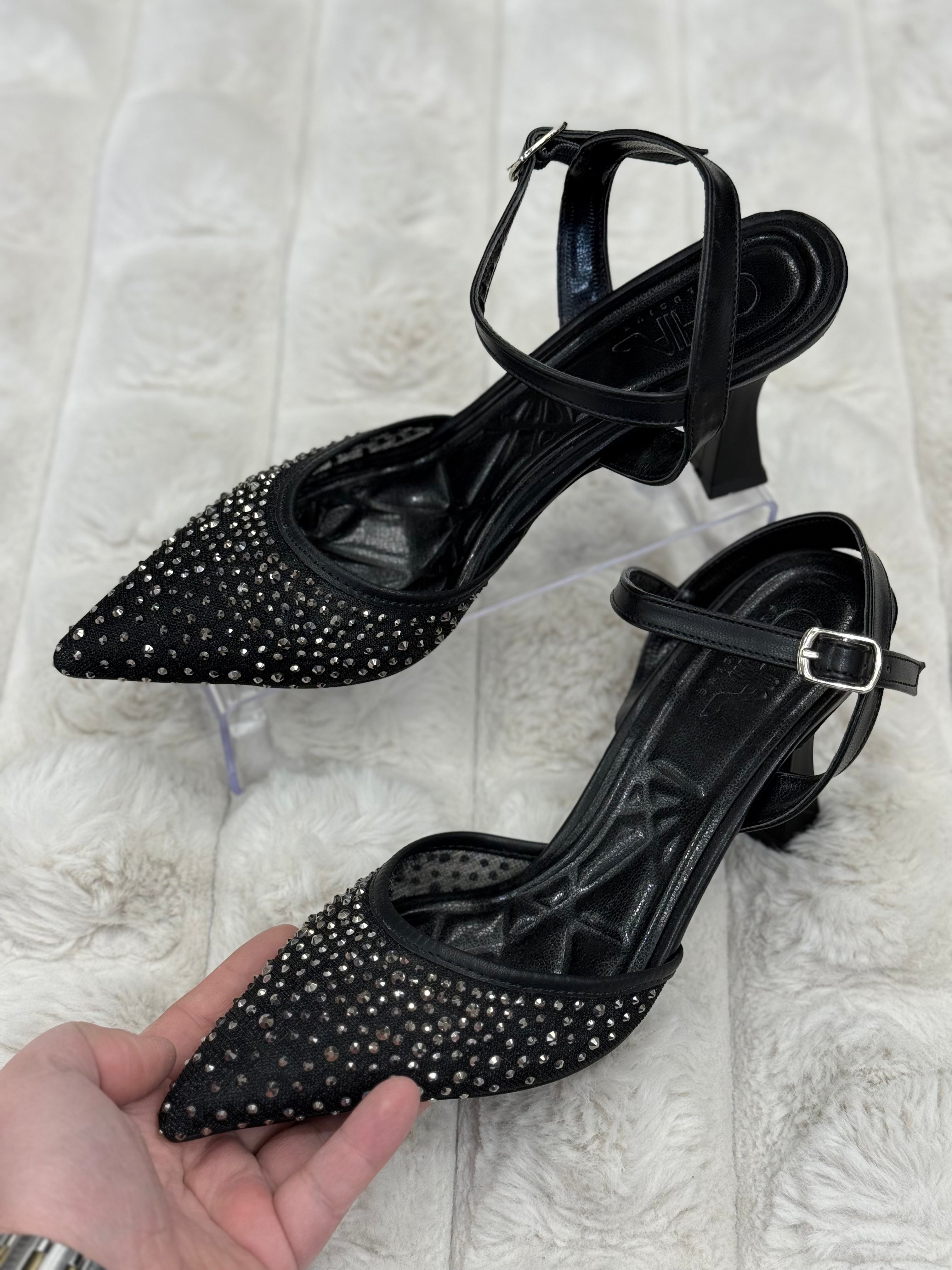 PRENSES TOPUKLU AYAKKABI -SİYAH